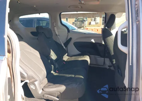 2018 Chrysler Pacifica Touring Plus z USA, uszkodzony, nr VIN 2C4RC1FG2JR293352